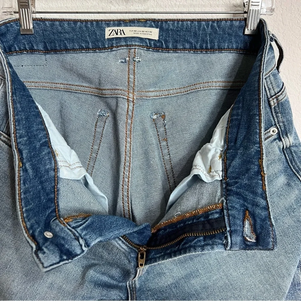 Zara Light Wash Slim Fit Denim Jeans 32